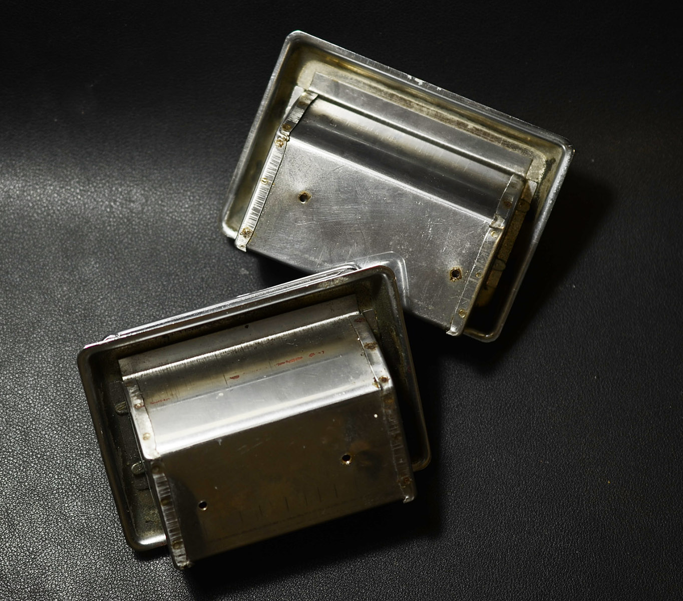INTERCEPTOR & FF ASHTRAYS MK.I | RED